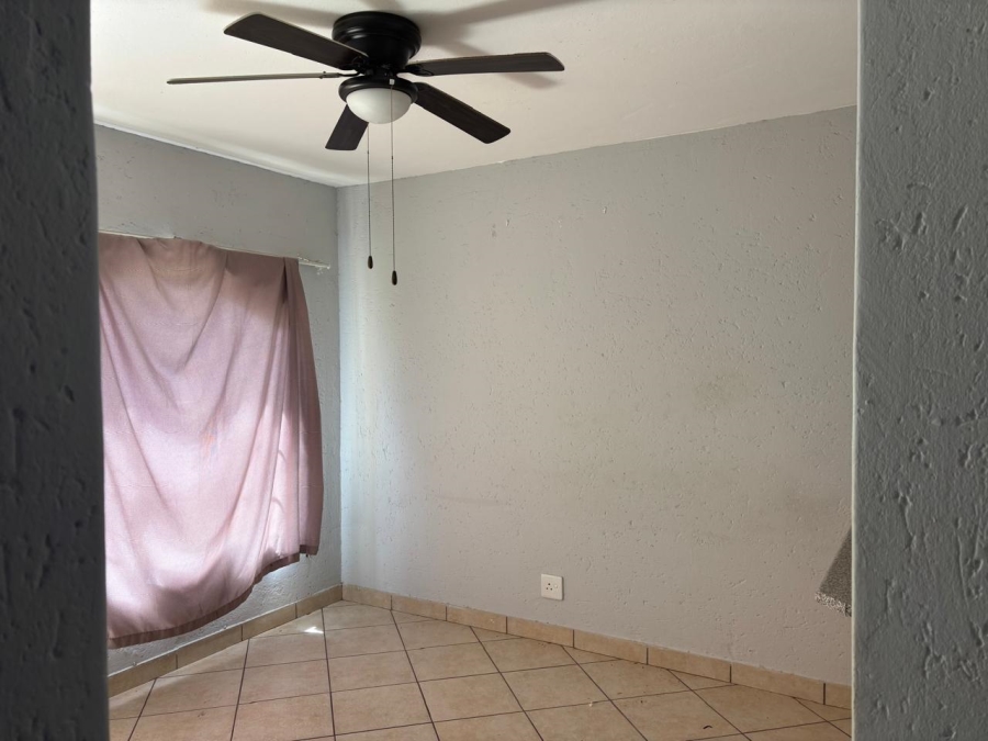 2 Bedroom Property for Sale in Waterval East North West